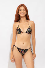 Load image into Gallery viewer, Model Front: Rio De Sol Top Top Flora Frufru