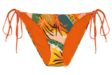 Load image into Gallery viewer, Model Front: Rio De Sol Bottom Bottom El-Arco Ibiza-Comfy