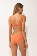 Load image into Gallery viewer, Model Back: Rio De Sol Bottom Bottom Sand-Argila Essential-Comfy