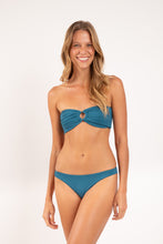 Load image into Gallery viewer, Model Front: Rio De Sol Set Set Crespinho-Atlantico Mavi Nice