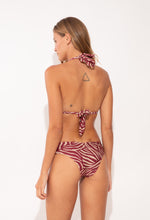 Load image into Gallery viewer, Model Back: Rio De Sol Top Top Dune Mel