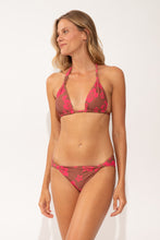 Load image into Gallery viewer, Image 05: Wednesday In Hawaii By Rio De Sol Set Set Pua-Coco-Guava Mel
