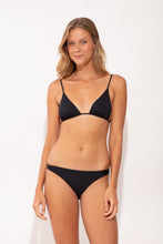 Load image into Gallery viewer, Image 05: Wednesday In Hawaii By Rio De Sol Bottom Bottom Lava Oahu
