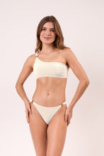 Load image into Gallery viewer, Model Front: Rio De Sol Bottom Bottom Malibu-Natural Bia
