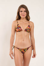 Load image into Gallery viewer, Model Front: Rio De Sol Bottom Bottom Fiore Lacinho
