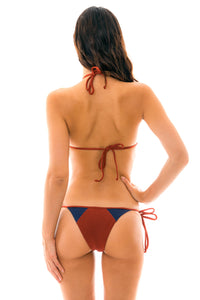 Model Back: Rio De Sol Bottom Bottom Liquor Recorte Tri