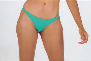 Model Front: Rio De Sol Bottom Bottom Opal Leblon-Fio