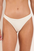 Load image into Gallery viewer, Gallery: Rio De Sol Bottom Bottom Sand-Chantilly Essential-Comfy
