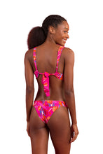 Load image into Gallery viewer, Model Back: Rio De Sol Set Set Flavors Halter-Marina Essential-Cos
