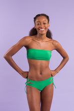 Load image into Gallery viewer, Image 10: Rio De Sol Set Set Tambourine Bandeau-Reto Madrid
